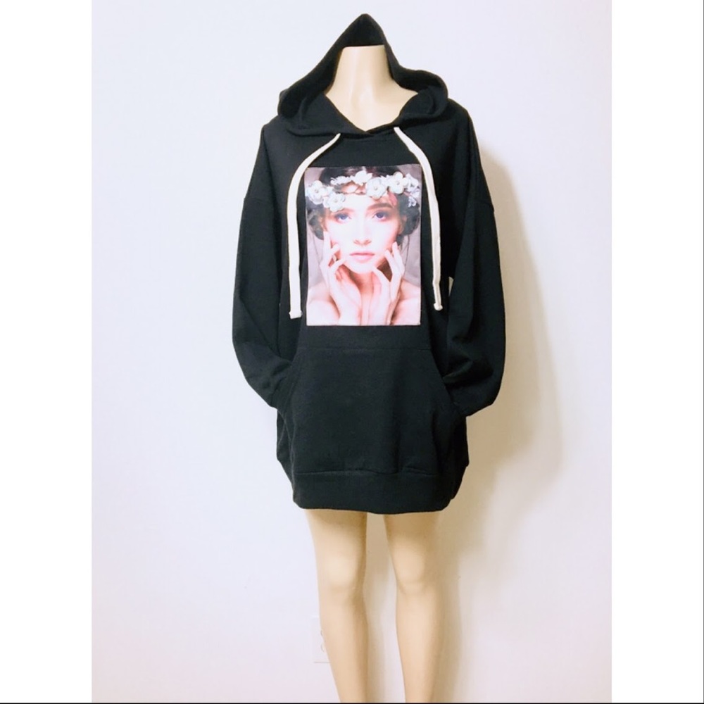 Modern style and revamp patched oversize hoodie.